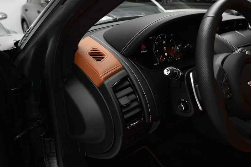 Jaguar F-Type V8 5L  575 ch BVA AWD  occasion  Beaupuy - photo n6
