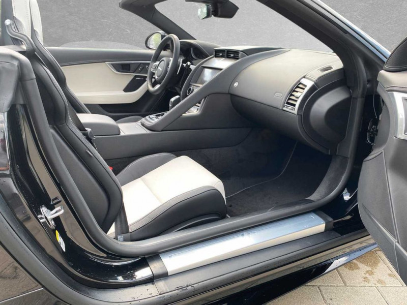Jaguar F-Type V8 5L  575 ch BVA AWD  occasion  Beaupuy - photo n5