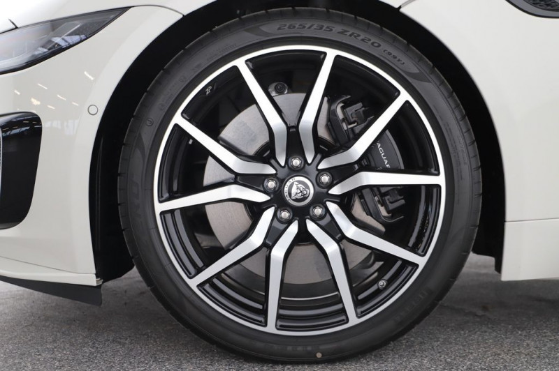 Jaguar F-Type V8 5L  575 ch BVA AWD  occasion  Beaupuy - photo n6