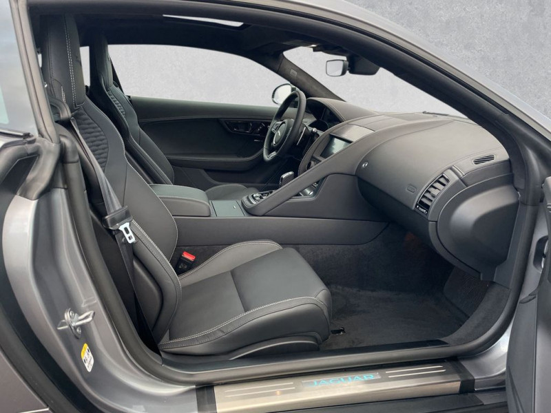Jaguar F-Type V8 5L  575 ch BVA AWD  occasion  Beaupuy - photo n6