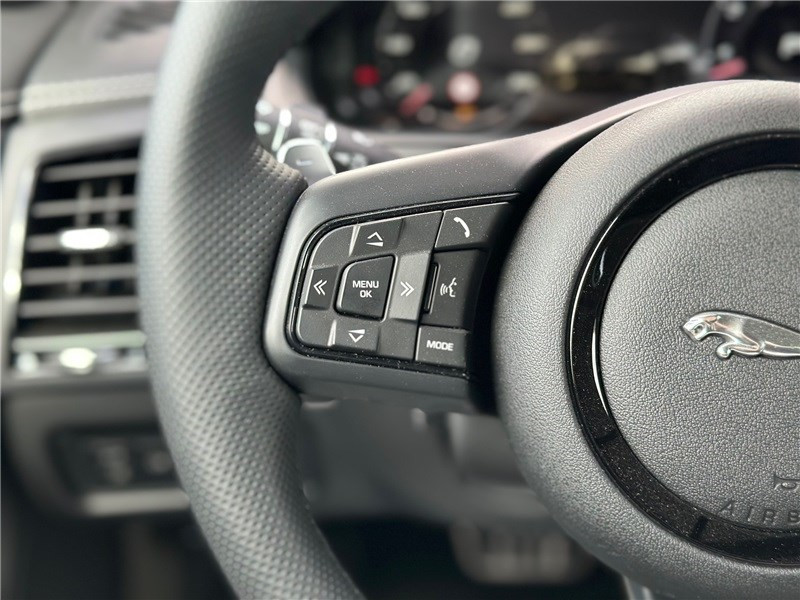 Jaguar F-Type V8 5L P575 CH BVA8 AWD R75  occasion � MERIGNAC - photo n�16