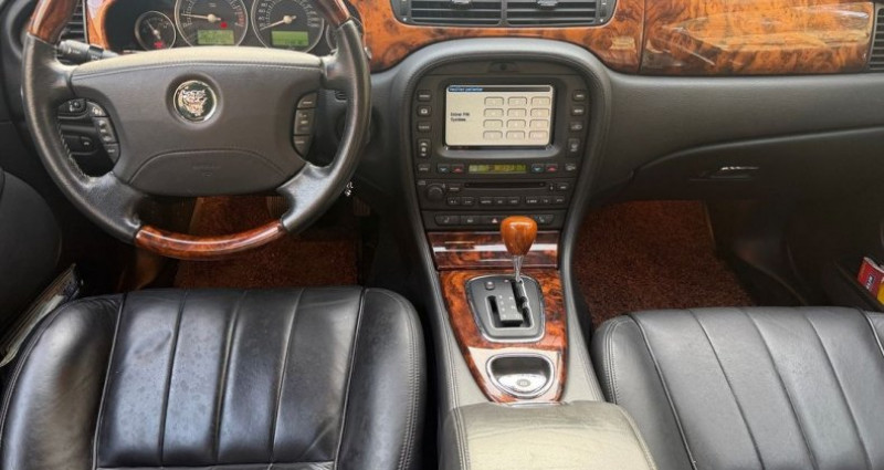 Jaguar S-Type 3.0 240 bva 2eme main-excellent etat-sieges chauffant-blueto  occasion � SAINTE MAXIME - photo n�3