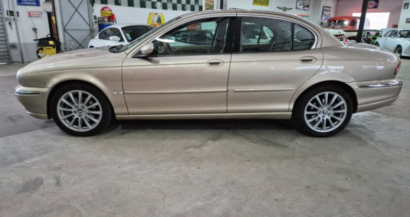Jaguar X-Type V6 2.5 CLASSIC BVA 4X4  occasion � Aurec-sur-Loire - photo n�4