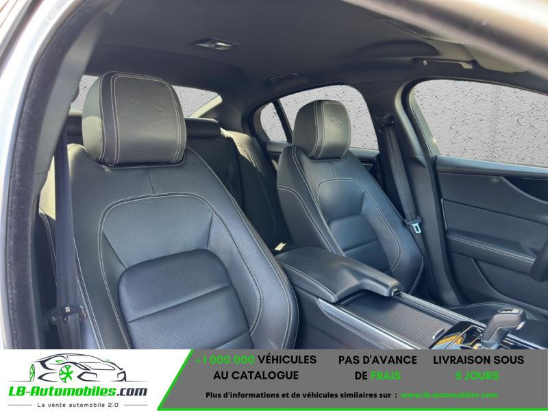 Jaguar XE 180 ch BVA AWD 2020 - photo n°11 Jaguar XE 180 ch BVA AWD  occasion à Beaupuy - photo n°11