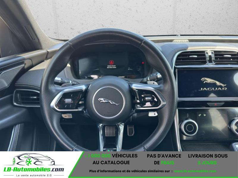 Jaguar XE 180 ch BVA AWD 2020 - photo n°4 Jaguar XE 180 ch BVA AWD  occasion à Beaupuy - photo n°4