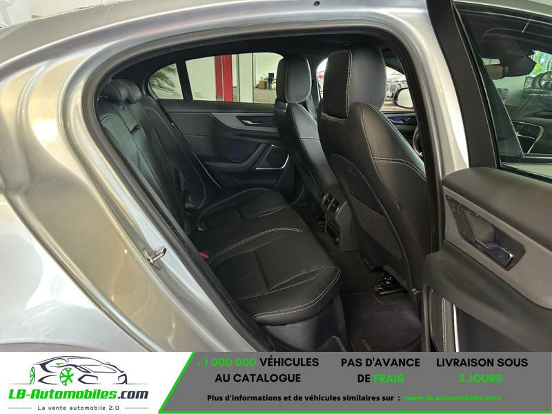 Jaguar XE 180 ch BVA AWD 2020 - photo n°15 Jaguar XE 180 ch BVA AWD  occasion à Beaupuy - photo n°15