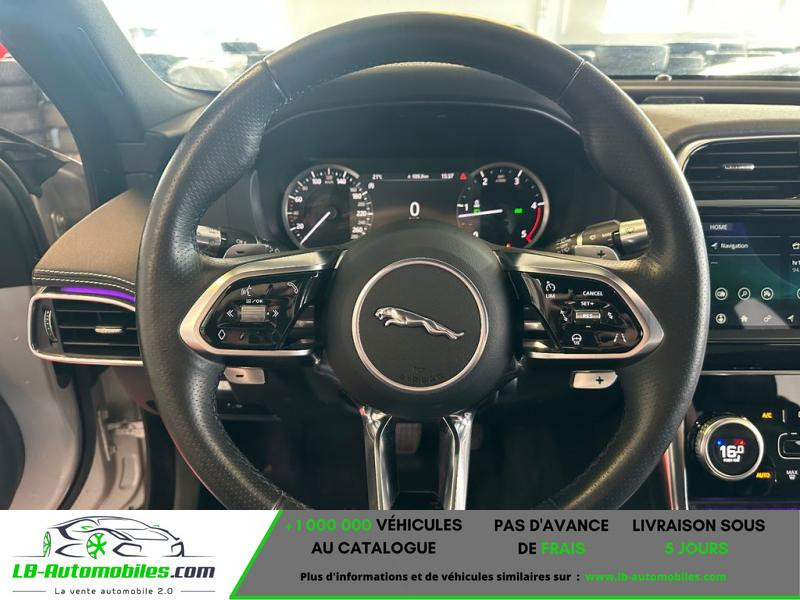 Jaguar XE 180 ch BVA AWD 2020 - photo n°13 Jaguar XE 180 ch BVA AWD  occasion à Beaupuy - photo n°13