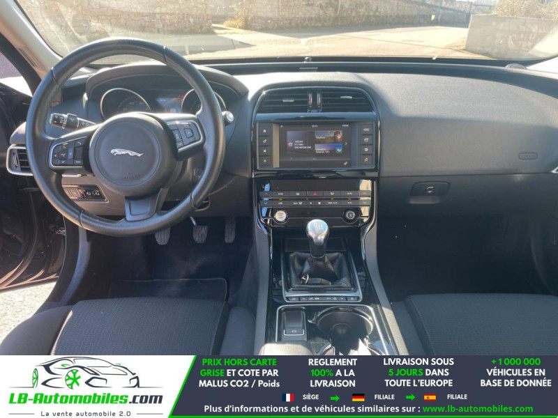 Jaguar XE 180 ch BVM  occasion � Beaupuy - photo n�2
