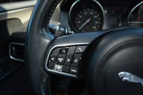 Jaguar XE 2.0D 180CH BUSINESS BVA8  occasion  Toulouse - photo n14