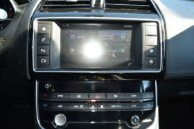 Jaguar XE 2.0D 180CH BUSINESS BVA8  occasion  Toulouse - photo n6