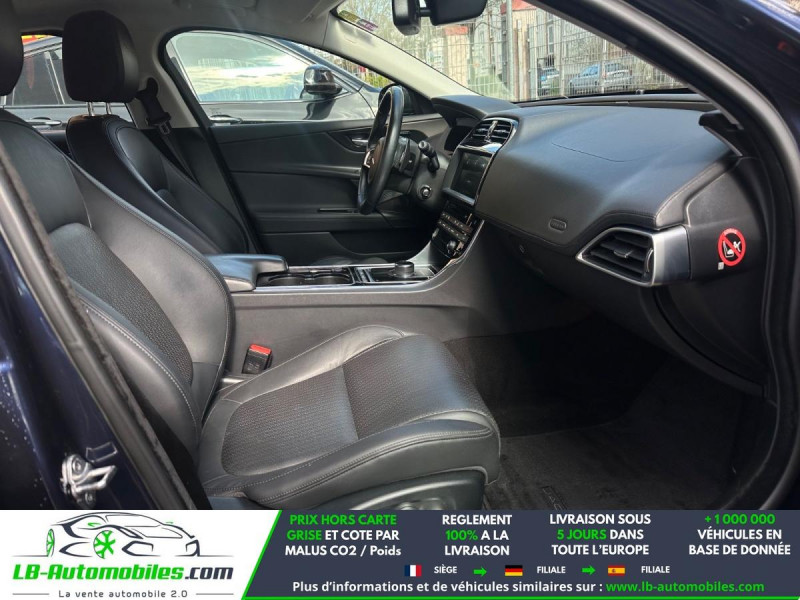 Jaguar XE 250 ch BVA AWD  occasion � Beaupuy - photo n�6