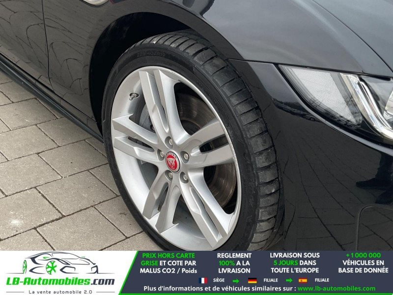 Jaguar XE 300 ch BVA AWD  occasion � Beaupuy - photo n�10