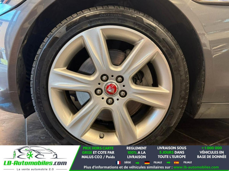 Jaguar XE D180 BVA  occasion � Beaupuy - photo n�8