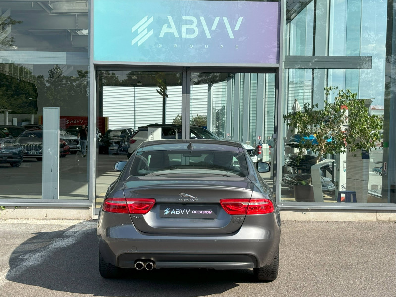 Jaguar XE XE 2.0 D - 163 ch BVA E-Performance  occasion  Saint-Ouen l'Aumne - photo n5