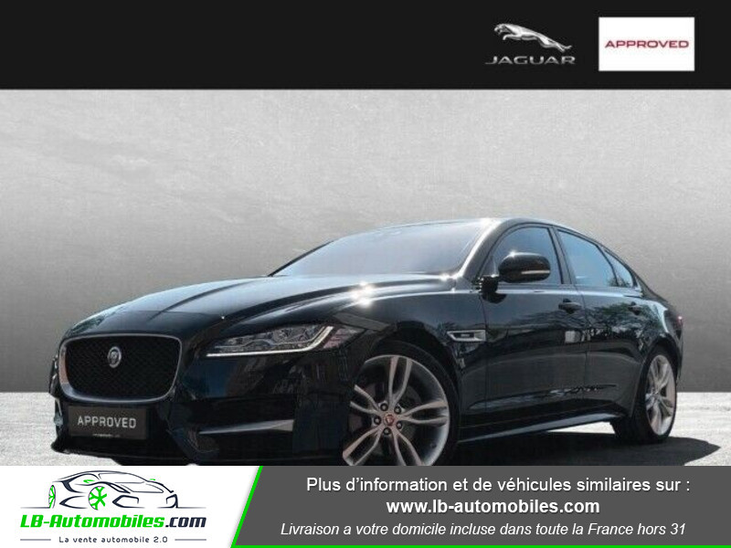 difference between jaguar xf and 2017 xf