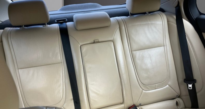 Jaguar XF 2.2 D - 163 British Edition A 2014 - photo n°4 Jaguar XF 2.2 D - 163 British Edition A  occasion à PARIS - photo n°4