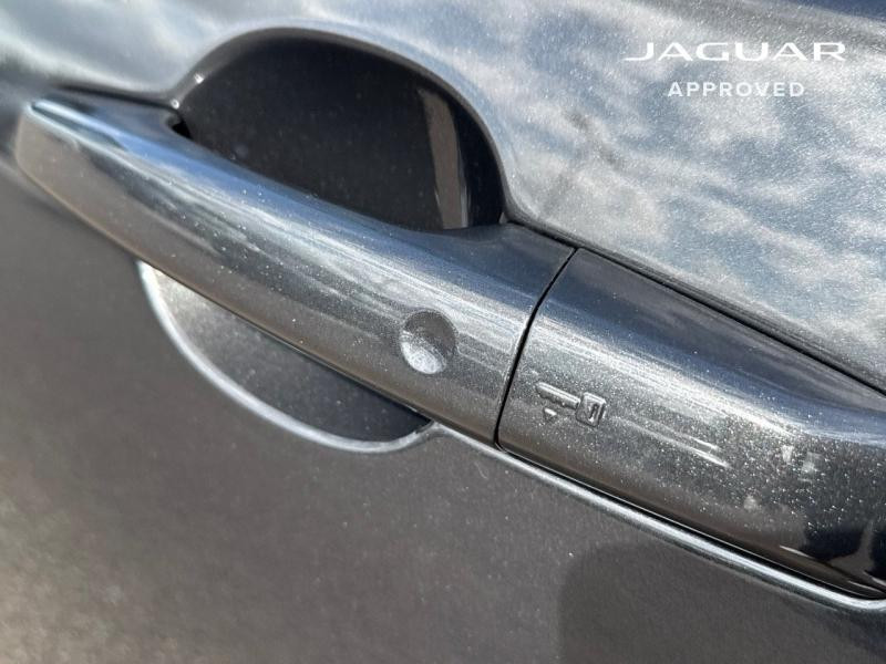 Jaguar XF D200 MHEV R-Dynamic SE BVA8 RWD 2021 - photo n°12 Jaguar XF D200 MHEV R-Dynamic SE BVA8 RWD  occasion à Barberey-Saint-Sulpice - photo n°12