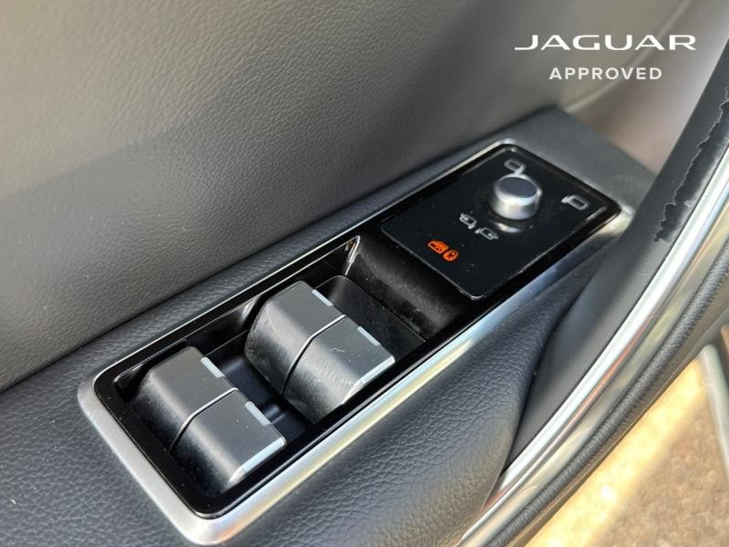 Jaguar XF D200 MHEV R-Dynamic SE BVA8 RWD 2021 - photo n°15 Jaguar XF D200 MHEV R-Dynamic SE BVA8 RWD  occasion à Barberey-Saint-Sulpice - photo n°15