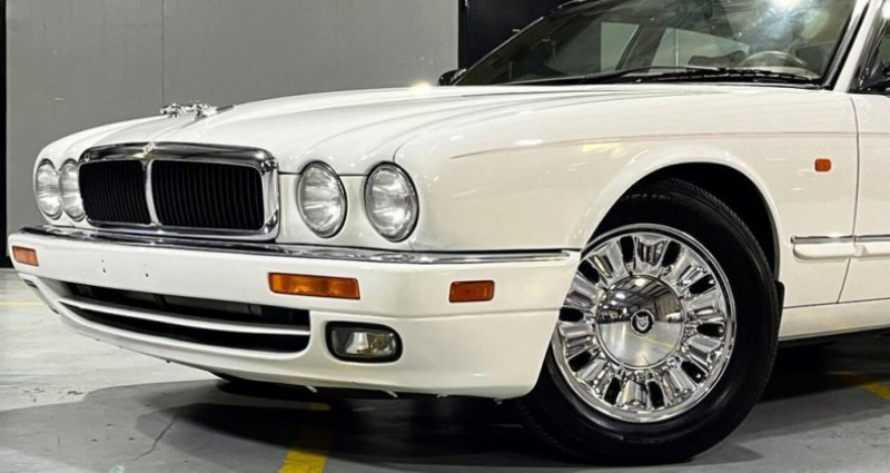 Jaguar XJ  1995 - photo n°2 Jaguar XJ   occasion à LYON - photo n°2