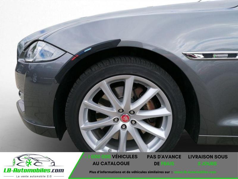 Jaguar XJ 300 ch Diesel BVA 2018 - photo n°9 Jaguar XJ 300 ch Diesel BVA  occasion à Beaupuy - photo n°9