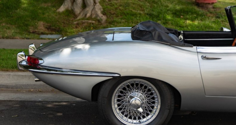Jaguar XK E-Type 4.2L 5 spd Roadster  occasion  LYON - photo n5
