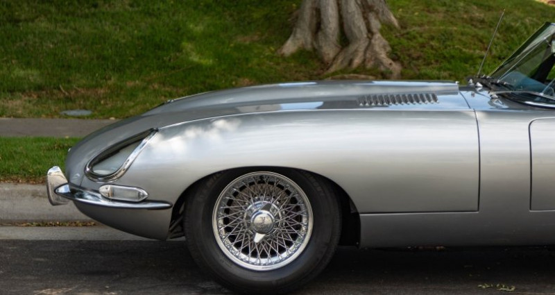 Jaguar XK E-Type Series I 4.2L 5 spd Roadster  occasion � LYON - photo n�2