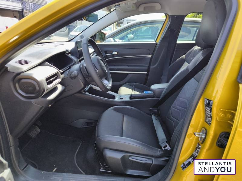 Jeep Avenger 1.2 Turbo T3 100 ch e-Hybrid BVR6 Summit  occasion  VELIZY - photo n9