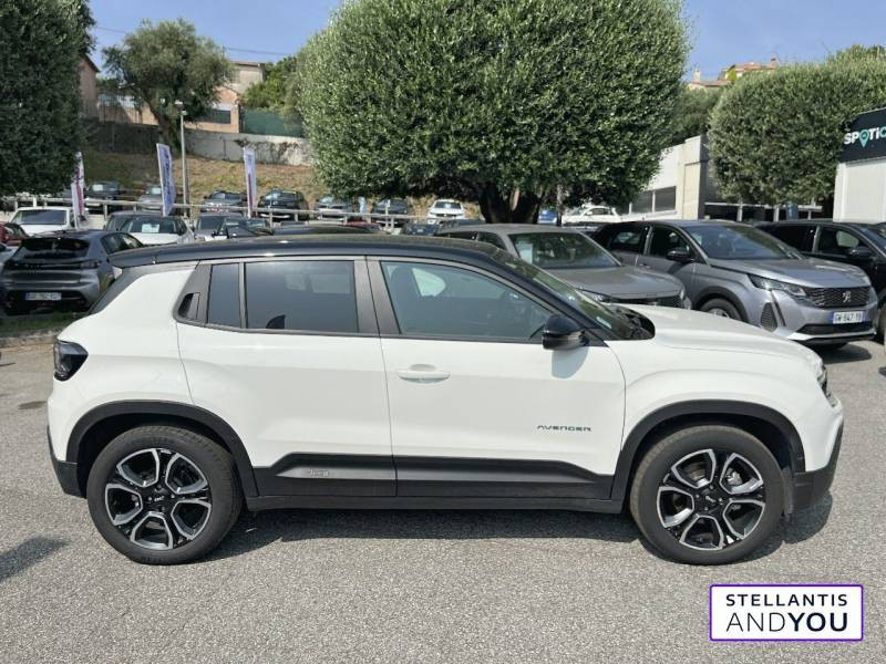 Jeep Avenger 115 kW 4x2 Summit  occasion  LE CANNET - photo n4