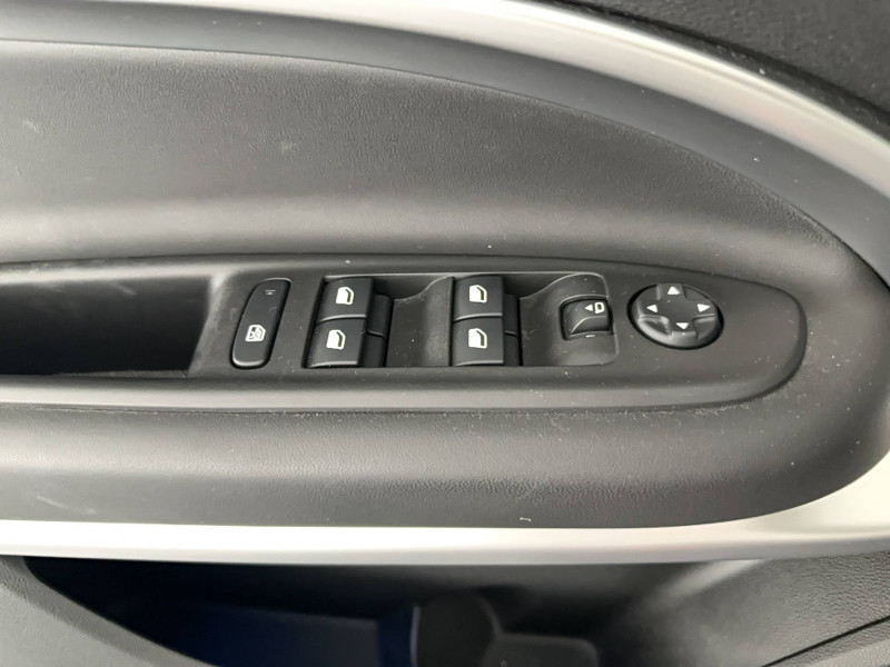 Jeep Avenger Avenger 115 kW 4x2 1st Edition 5p 2022 - photo n°17 Jeep Avenger Avenger 115 kW 4x2 1st Edition 5p  occasion à Toulouse - photo n°17