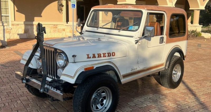 Jeep CJ CJ 1984 - photo n°2 Jeep CJ CJ  occasion à LYON - photo n°2