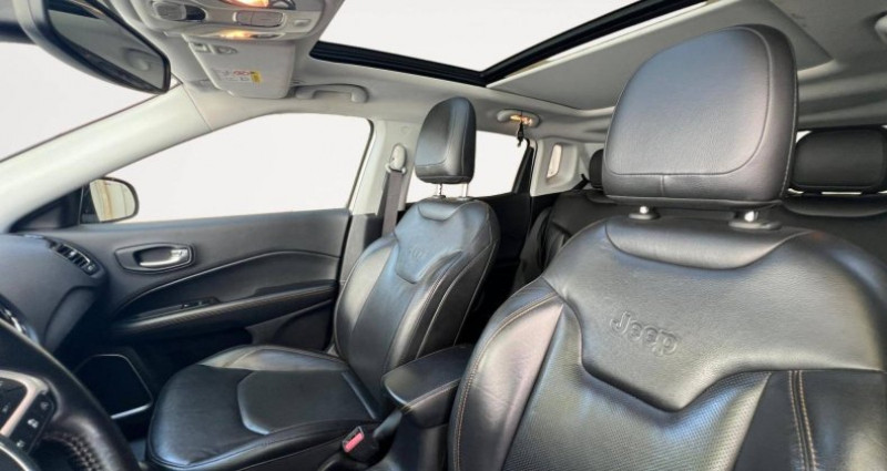 Jeep Compass II 1.4 MultiAir II 170ch Limited 4x4 BVA9 Euro6d-T 2018 - photo n°4 Jeep Compass II 1.4 MultiAir II 170ch Limited 4x4 BVA9 Euro6d-T  occasion à Châtenay-Malabry - photo n°4