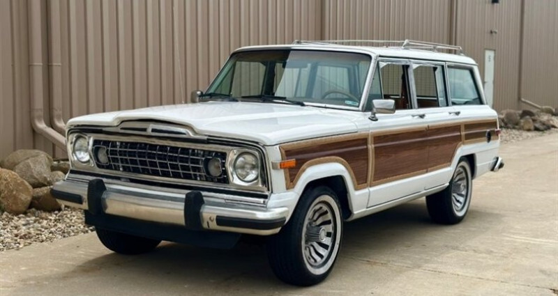 Jeep Grand Cherokee Wagoneer 1984 - photo n°3 Jeep Grand Cherokee Wagoneer  occasion à LYON - photo n°3