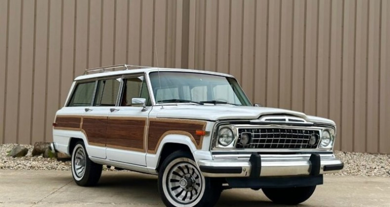 Jeep Grand Cherokee Wagoneer 1984 - photo n°2 Jeep Grand Cherokee Wagoneer  occasion à LYON - photo n°2