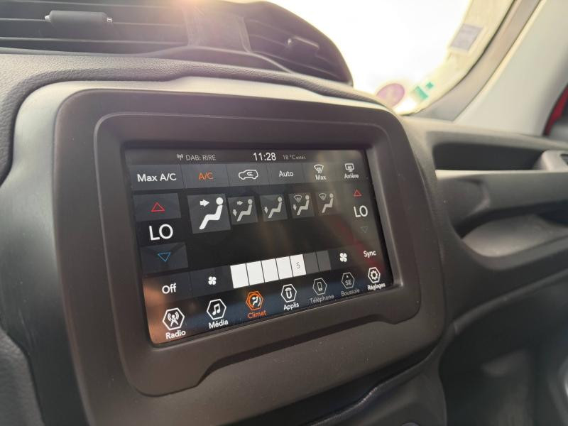 Jeep Renegade 1.0 GSE T3 120ch Quiksilver Edition - Toit ouvrant 2019 - photo n°18 Jeep Renegade 1.0 GSE T3 120ch Quiksilver Edition - Toit ouvrant  occasion à SAINT-GREGOIRE - photo n°18