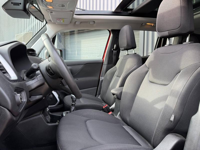 Jeep Renegade 1.0 GSE T3 120ch Quiksilver Edition - Toit ouvrant 2019 - photo n°3 Jeep Renegade 1.0 GSE T3 120ch Quiksilver Edition - Toit ouvrant  occasion à SAINT-GREGOIRE - photo n°3