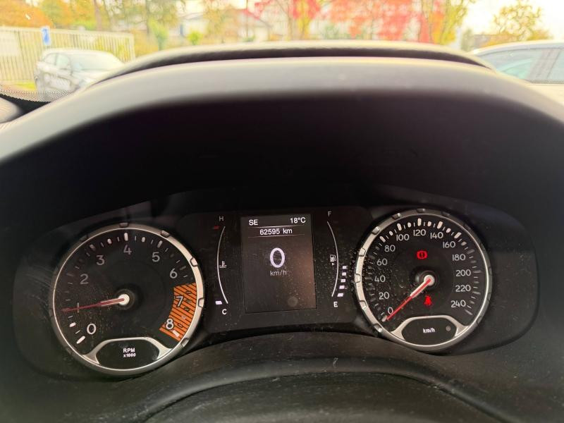 Jeep Renegade 1.0 GSE T3 120ch Quiksilver Edition - Toit ouvrant 2019 - photo n°9 Jeep Renegade 1.0 GSE T3 120ch Quiksilver Edition - Toit ouvrant  occasion à SAINT-GREGOIRE - photo n°9