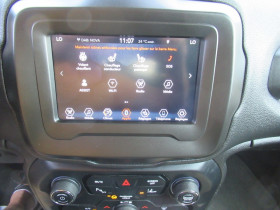 Jeep Renegade 1.3 GSE T4 150CH QUICKSILVER WINTER EDITION BVR6 MY20  occasion  Toulouse - photo n16