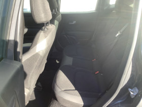 Jeep Renegade 1.5 Turbo T4 130 ch BVR7 e-Hybrid Altitude  occasion � Ganges - photo n�12