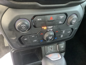 Jeep Renegade 1.5 Turbo T4 130 ch BVR7 e-Hybrid Altitude  occasion � Ganges - photo n�16