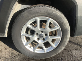 Jeep Renegade 1.5 Turbo T4 130 ch BVR7 e-Hybrid Altitude  occasion � Ganges - photo n�9