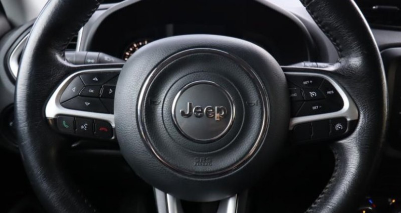 Jeep Renegade 1.6 E-TORQ 110 CH EVO LONGITUDE 2WD START-STOP 2016 - photo n°4 Jeep Renegade 1.6 E-TORQ 110 CH EVO LONGITUDE 2WD START-STOP  occasion à Bourgoin-Jallieu - photo n°4