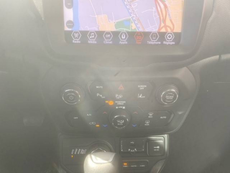 Jeep Renegade Renegade 1.3 Turbo T4 240 ch PHEV BVA6 4xe eAWD Trailhawk 5p 2022 - photo n°11 Jeep Renegade Renegade 1.3 Turbo T4 240 ch PHEV BVA6 4xe eAWD Trailhawk 5p  occasion à Toulouse - photo n°11