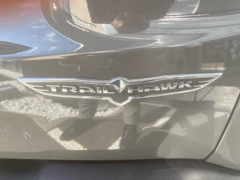 Jeep Renegade Renegade 1.3 Turbo T4 240 ch PHEV BVA6 4xe eAWD Trailhawk 5p 2022 - photo n°6 Jeep Renegade Renegade 1.3 Turbo T4 240 ch PHEV BVA6 4xe eAWD Trailhawk 5p  occasion à Toulouse - photo n°6
