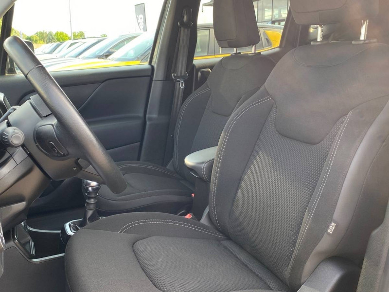 Jeep Renegade Renegade 1.6 I Multijet 130 ch BVM6 S 5p 2022 - photo n°12 Jeep Renegade Renegade 1.6 I Multijet 130 ch BVM6 S 5p  occasion à Mérignac - photo n°12