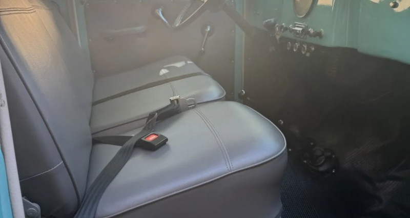 Jeep Willis Utility wagon 1960 - photo n°4 Jeep Willis Utility wagon  occasion à LYON - photo n°4