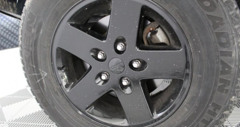 Jeep Wrangler 2.8 CRD 200 Ch BVM6 Sahara 2013 - photo n°5 Jeep Wrangler 2.8 CRD 200 Ch BVM6 Sahara  occasion à Venelles - photo n°5