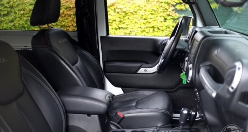 Jeep Wrangler JK SAHARA 3.6L 2018 - photo n°5 Jeep Wrangler JK SAHARA 3.6L  occasion à VENELLES - photo n°5