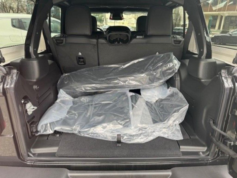 Jeep Wrangler MY24 Sahara 2.0l T-GDI 272PS 4x4 AT8 2025 - photo n°14 Jeep Wrangler MY24 Sahara 2.0l T-GDI 272PS 4x4 AT8  occasion à L'Union - photo n°14