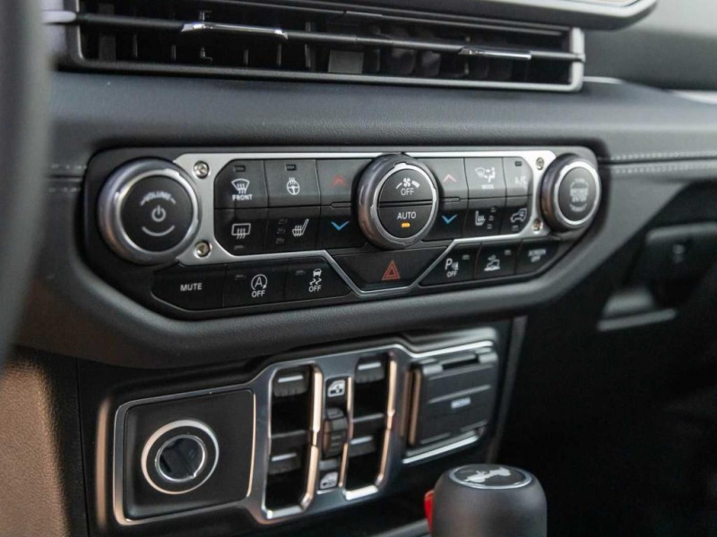 Jeep Wrangler MY24 Sahara 2.0l T-GDI Ultd. Sky-One 2025 - photo n°14 Jeep Wrangler MY24 Sahara 2.0l T-GDI Ultd. Sky-One  occasion à L'Union - photo n°14