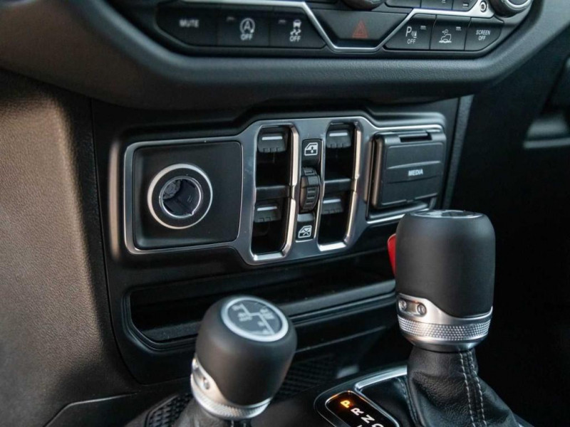 Jeep Wrangler MY24 Sahara 2.0l T-GDI Ultd. Sky-One 2025 - photo n°13 Jeep Wrangler MY24 Sahara 2.0l T-GDI Ultd. Sky-One  occasion à L'Union - photo n°13